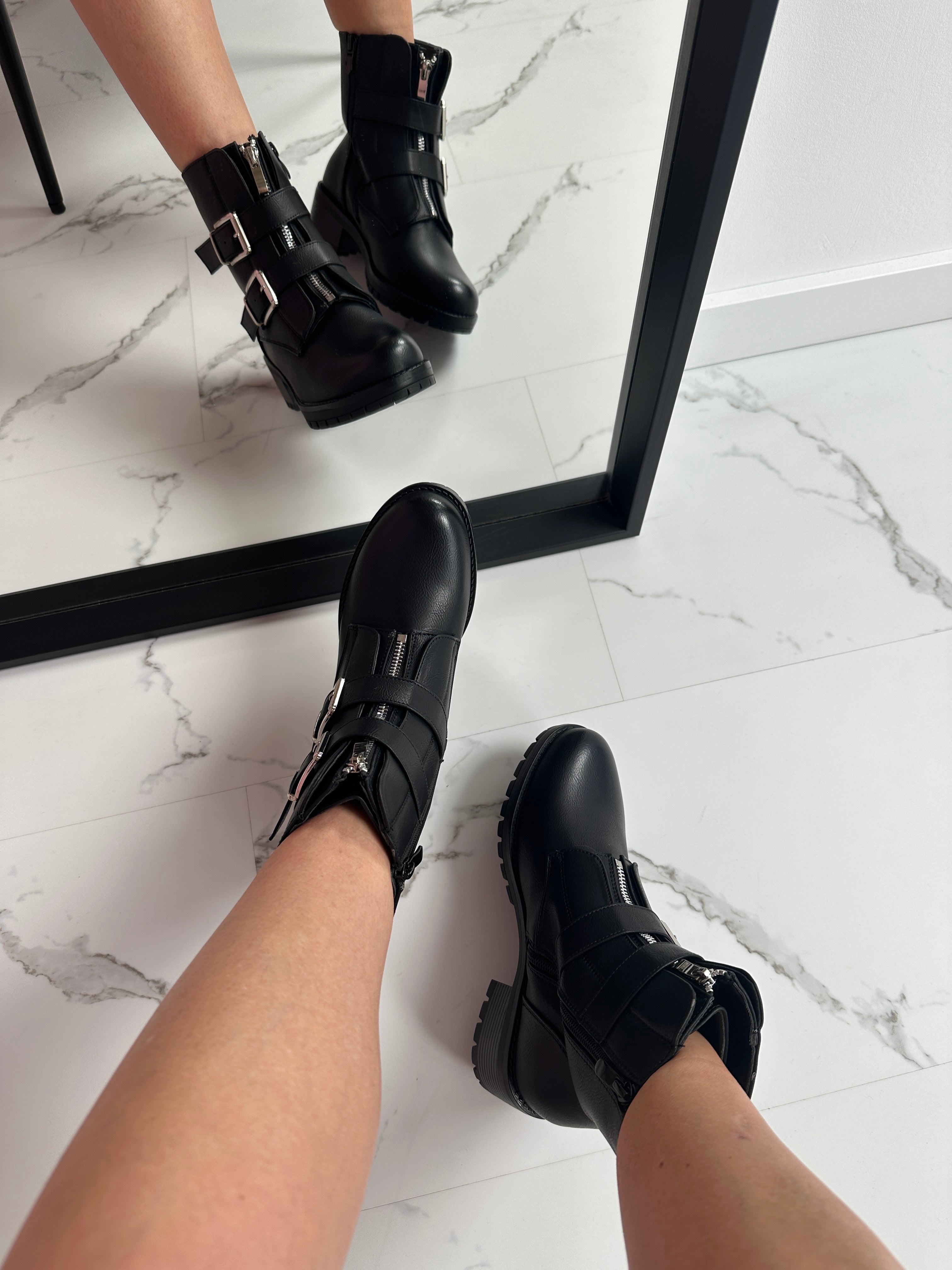 Gesp Preto Botas