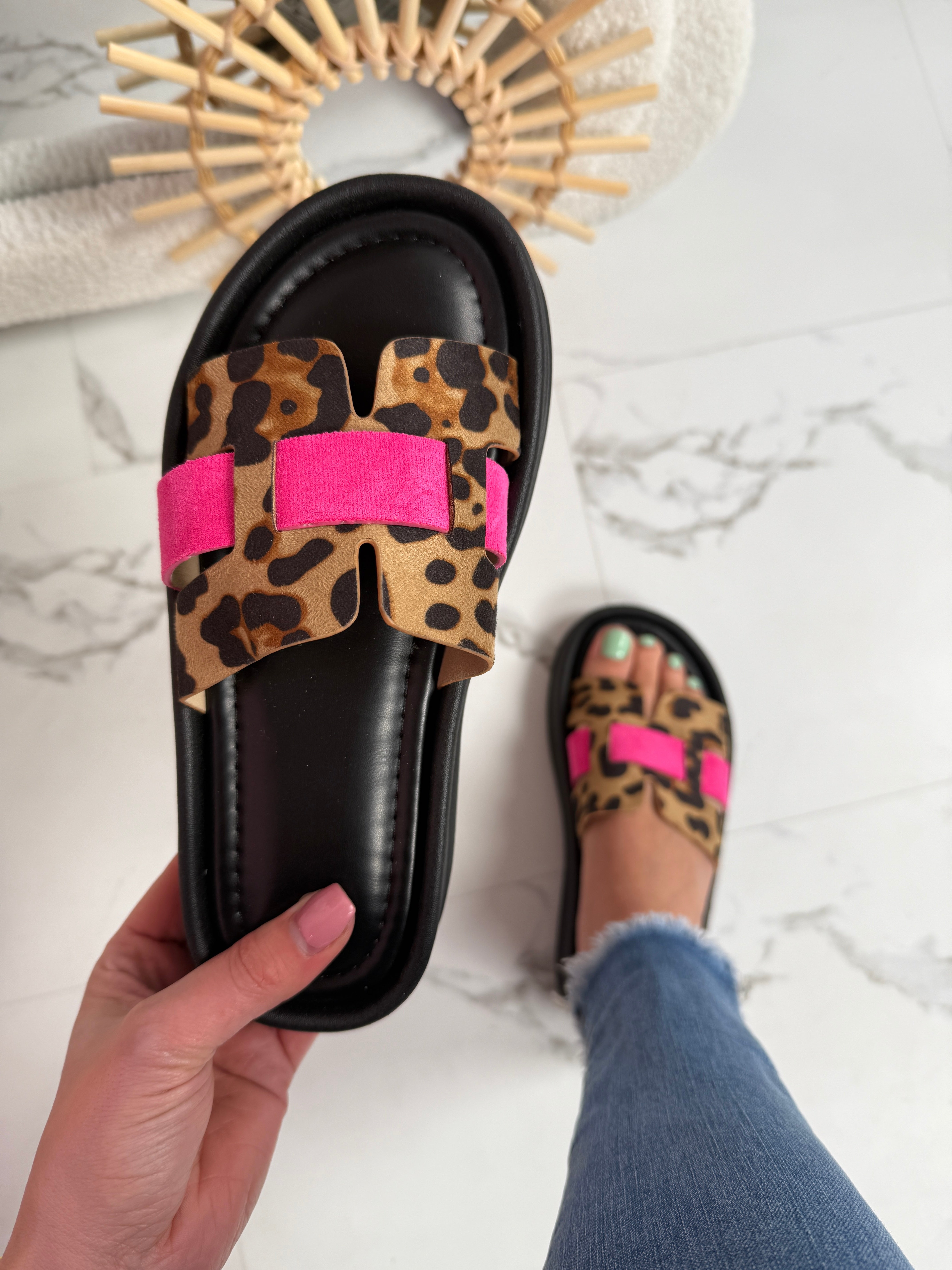 Ines Leopardo Chinelos