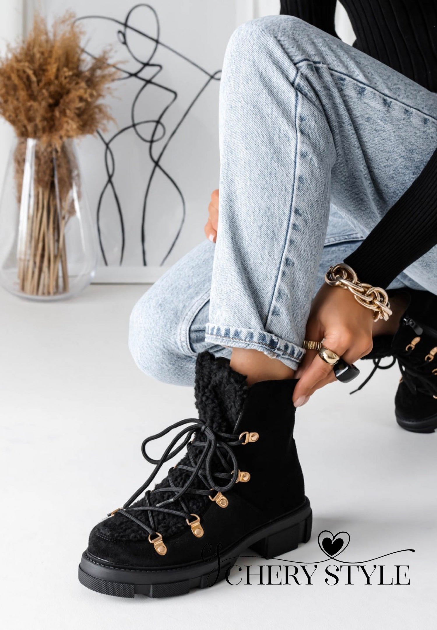 July Preto Botas