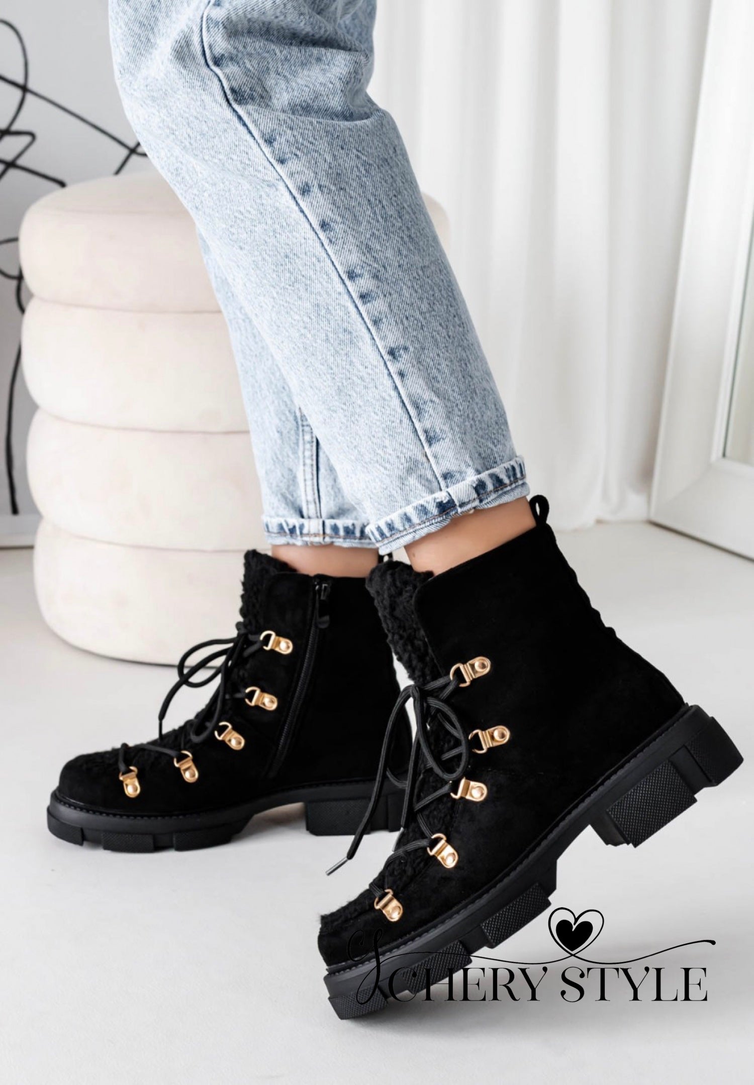 July Preto Botas